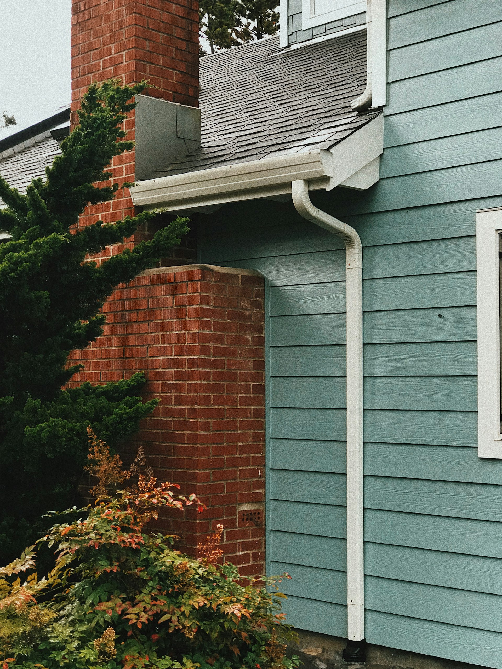 Vinyl siding replacement on 1985 colonial home in Cherry Hill NJ